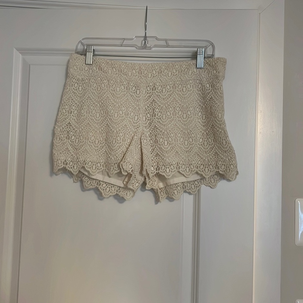 Anthropologie Elevenses lace embroidered shorts size 4